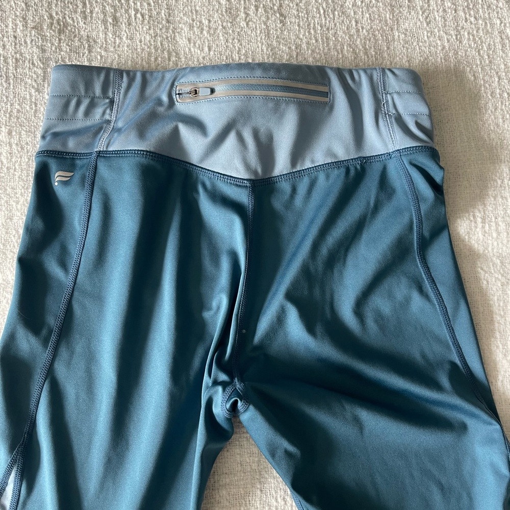 Fabletics Capri Legging Set - Picture 8 of 8